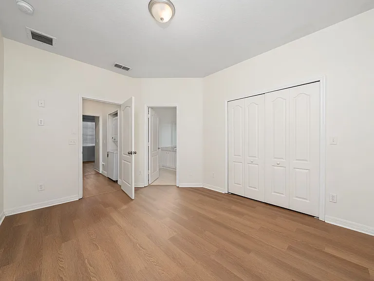 10612 Savannah Wood Dr — Photo 23