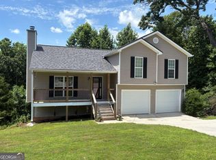 5374 Crown Oaks Dr, Lula, GA 30554