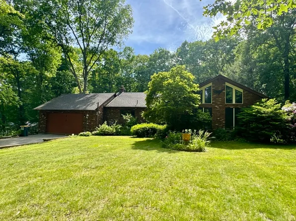 64 Schoolhouse Rd #10, Charlton, MA 01507