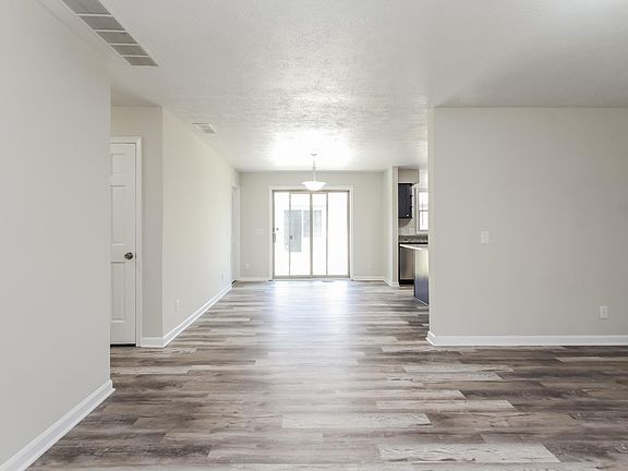 5th image of 5322 Villa Ct