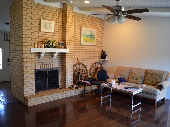 1034 Holland Dr, Garland, TX 75040