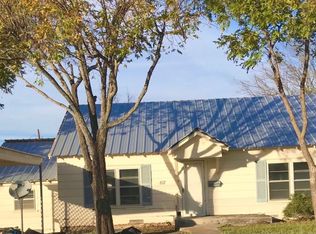 417 W Grogan St, Hamilton, TX 76531