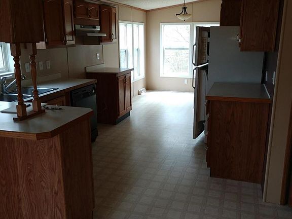 5th image of 15755 East Ave N