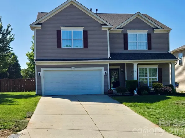 1464 Moss Creek Dr, Harrisburg, NC 28075