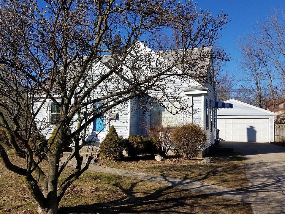 1st image of 2523 Parkdale Ave SW
