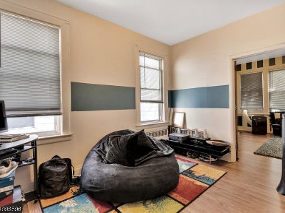5th image of 507 Beardsley Ave #4