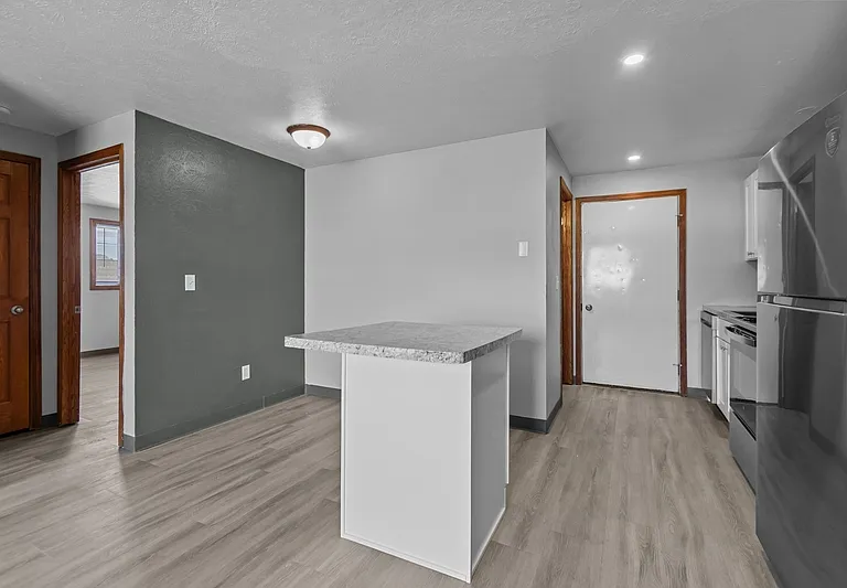 1534 Moraine Ter #2 — Photo 6