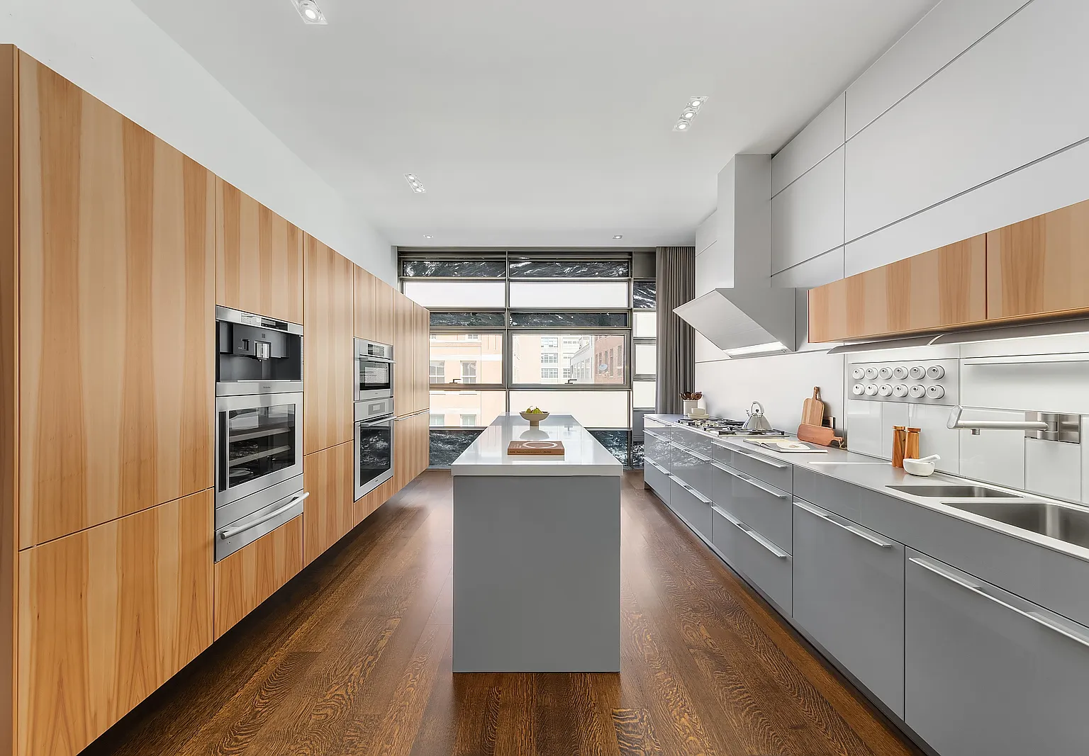 33 Vestry Street — Photo 3