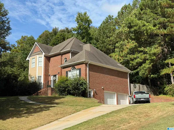 206 Woodbury Dr, Sterrett, AL 35147
