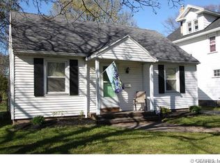 68 Kingsley Rd, Rochester, NY 14612