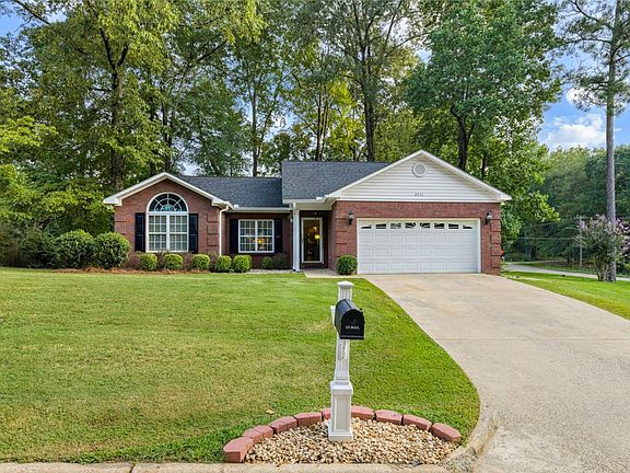 2nd image of 2711 Cunningham Ct