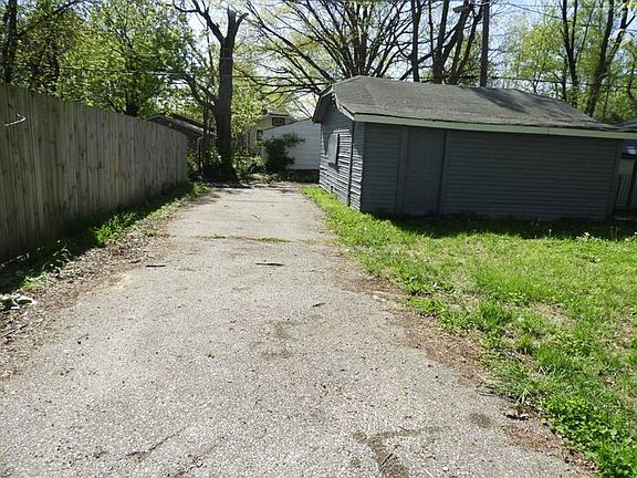 3rd image of 1518 N Lasalle St