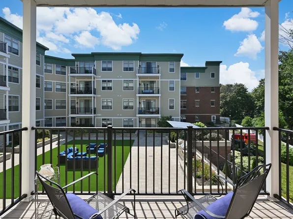 69 Foundry St #305, Wakefield, MA 01880