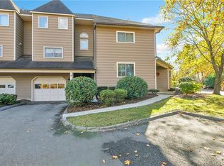 6 Meeting House Ln, Shelton, CT 06484
