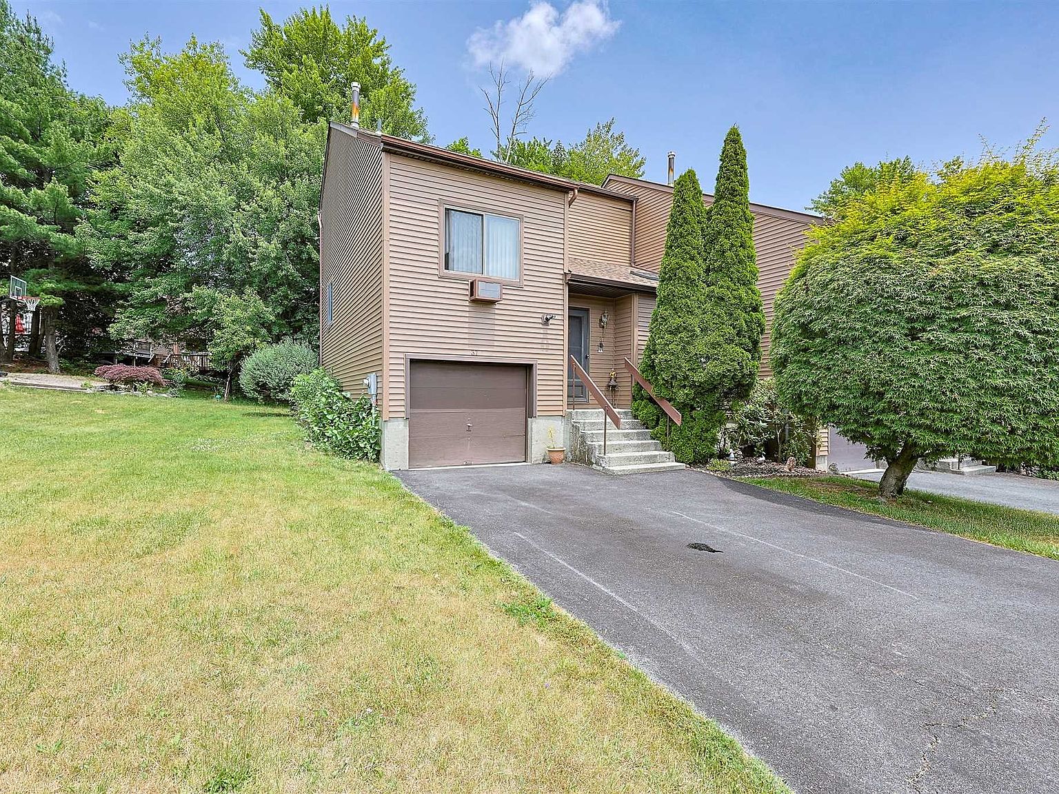 37 Walnut Ct, Fishkill, NY 12524 Zillow