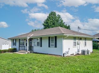 9002 Bayless Rd, Pleasant Valley, MO 64068