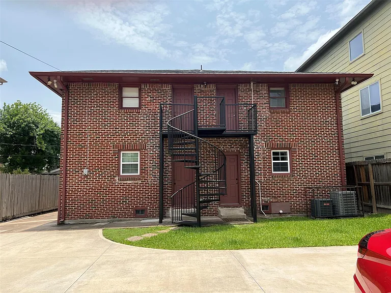 1505 Rosewood St #D — Photo 11