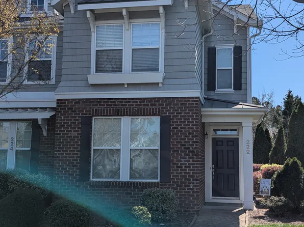 222 Duck Mill Cir, Cary, NC 27519