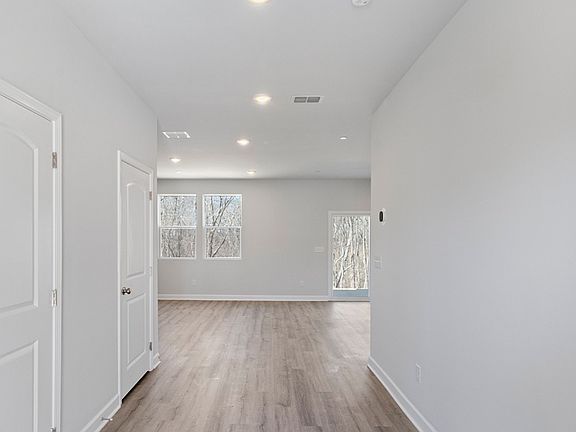5th image of 1257 Daphne Dr Lot 26