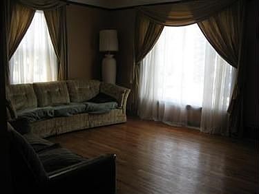 5th image of 6203 Theota Ave