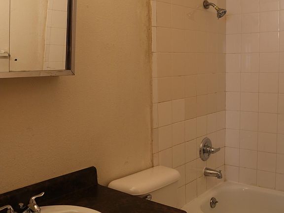 5th image of 2506 N Lee Ave APT 4
