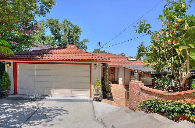1st image of 1079 Sunset Dr