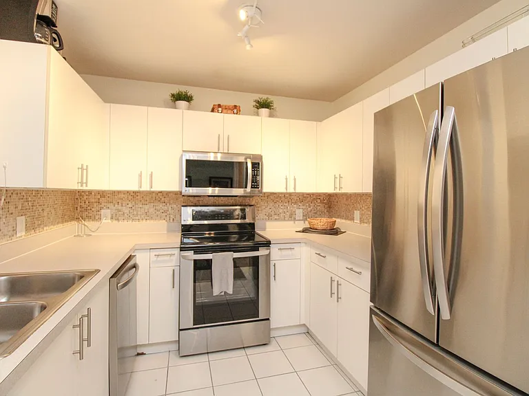 519 Roma Ct #3208 — Photo 20