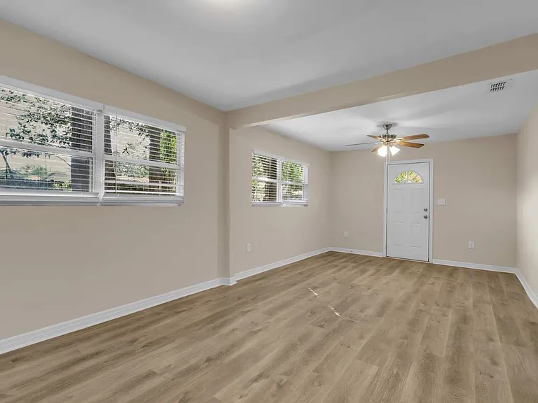 4464 Melvin Cir E — Photo 14