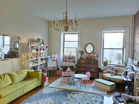 Rented by Living New York | media 44