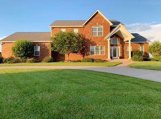 116 Blue Bell Ln, Highland, IL 62249