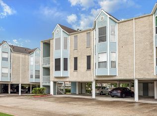 18617 Egret Bay Blvd APT 318, Houston, TX 77058