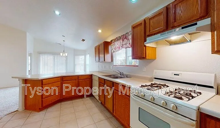 3422 Stony Meadows Cir NE — Photo 7