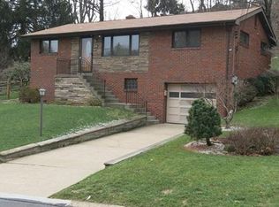 501 Dunn Dr, Pittsburgh, PA 15227