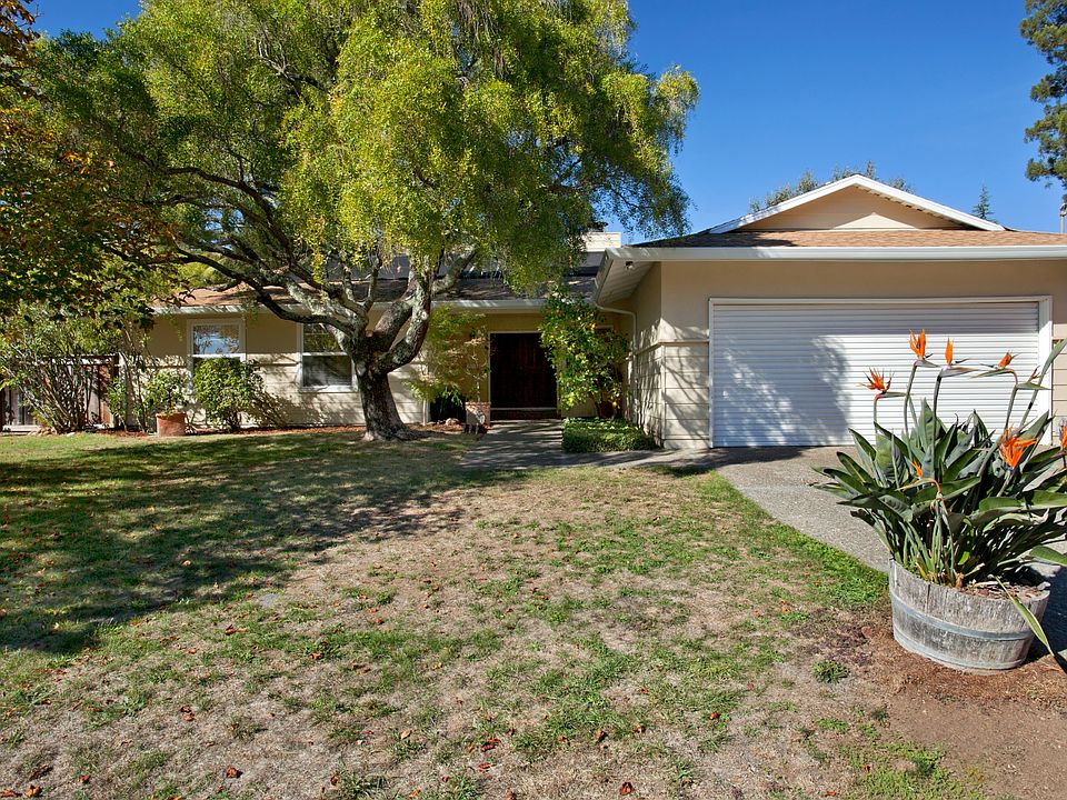 1st image of 1 Carmel Dr