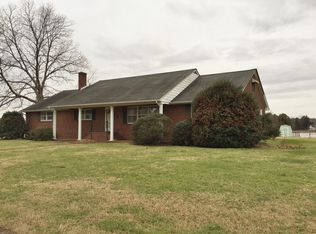 17 Edgewater Rd, Hampton, VA 23664