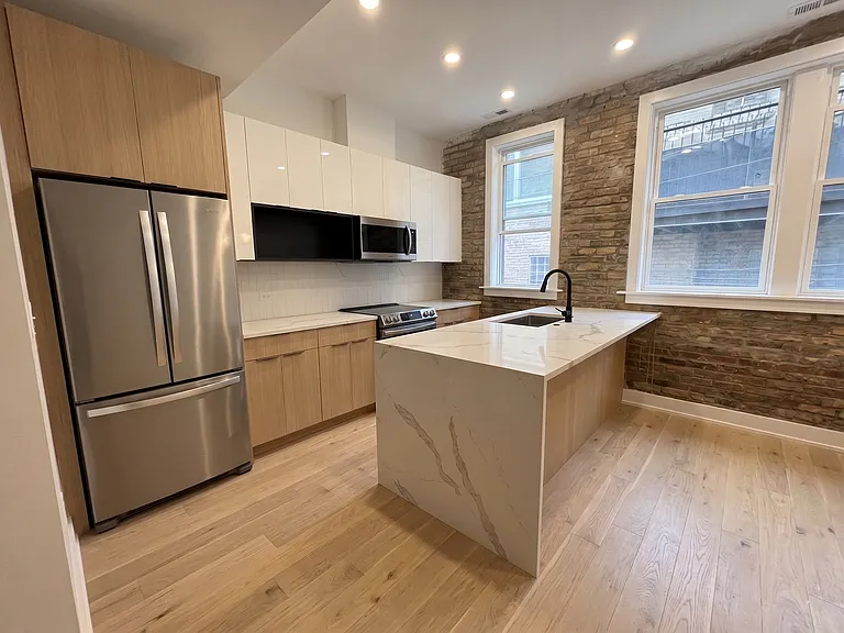 1317 N Ashland Ave #1F — Photo 2