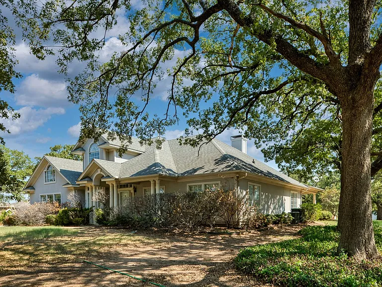 4525 Teasley Ln — Photo 3