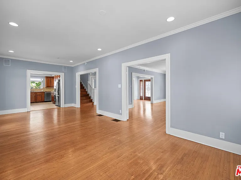 1231 S Saint Andrews Pl — Photo 8