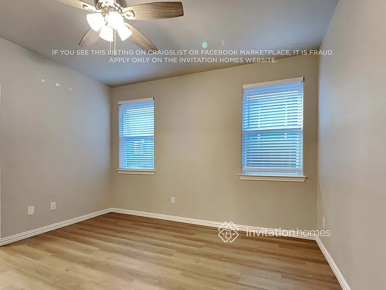 1320 Liberty St — Photo 10