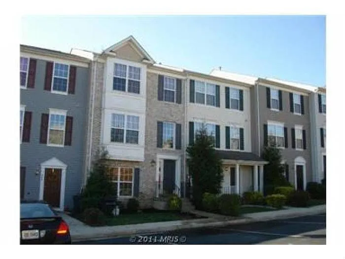 806 Pendleton Ln photo 1