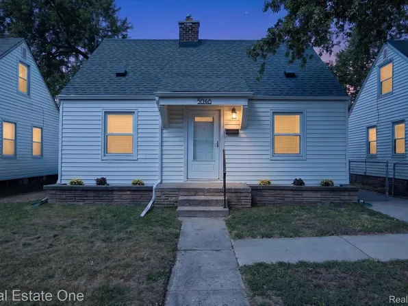 5048 Howe Rd, Wayne, MI 48184