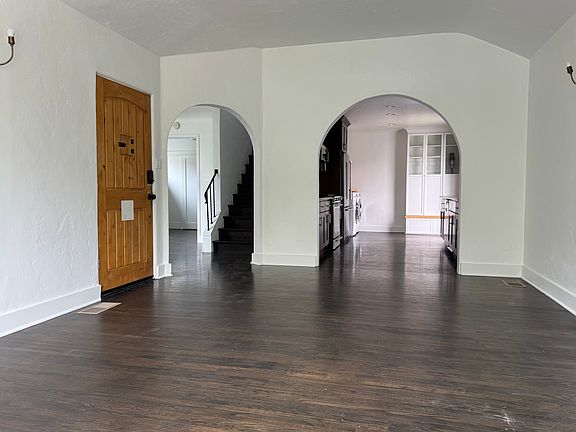 4th image of 4867 Pickford St