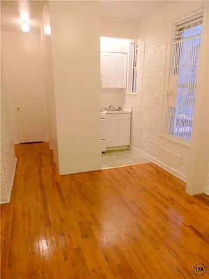 Rented by DSA Realty | media 12