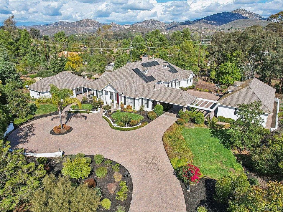 1st image of 13773 Paseo Valle Alto