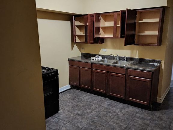 3rd image of 6959 S Eberhart Ave