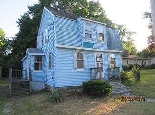 15 Chipaway Rd, East Freetown, MA 02717