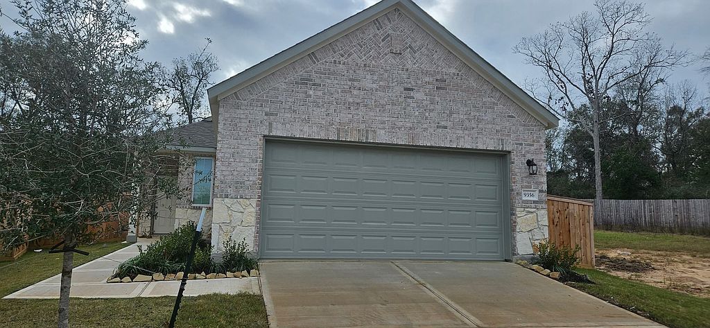 9356 Hard Rock Rd - Property Image