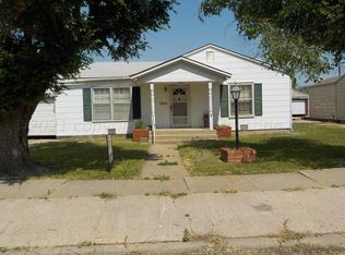 1132 N Starkweather St, Pampa, TX 79065