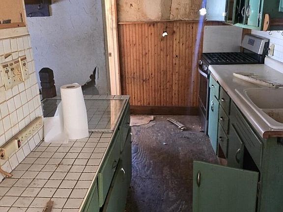 2nd image of 26738 Long Lake ROAD