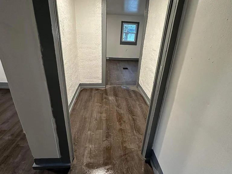 107 S Roberts Rd — Photo 22